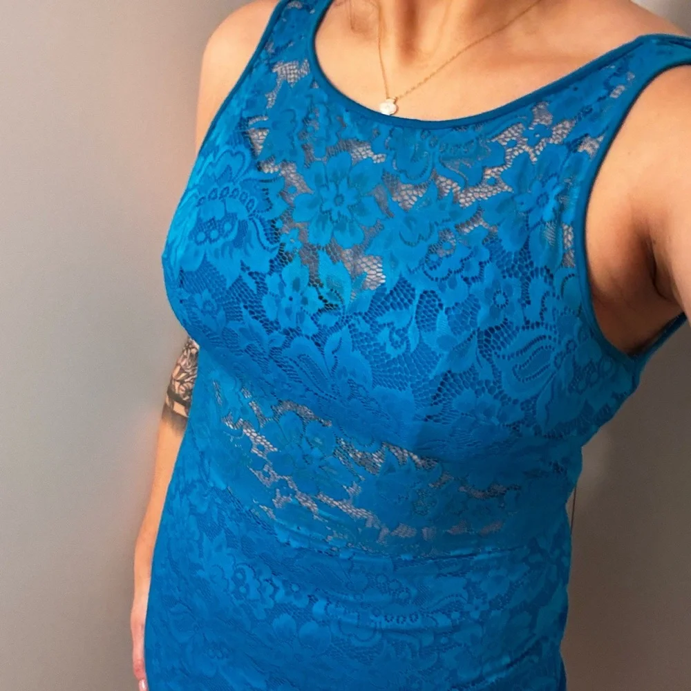 bebe blue lace mini dress - Picture 3 of 9